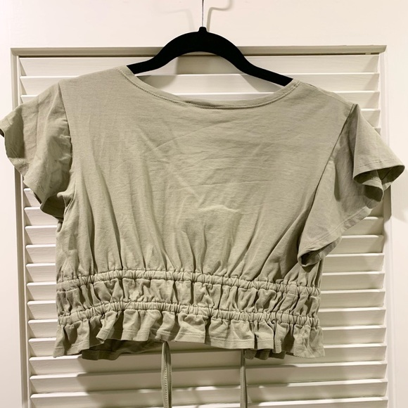 ✨ PRINCESS POLLY TOP ✨ - Picture 3 of 5